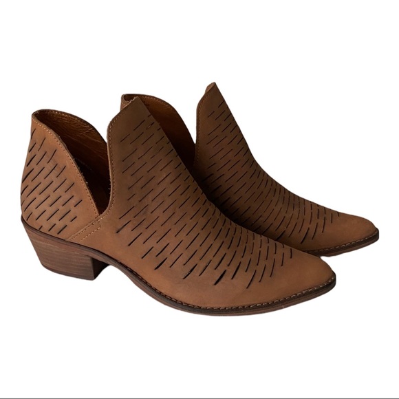Steve Madden, Size 8 Booties - Picture 6 of 6